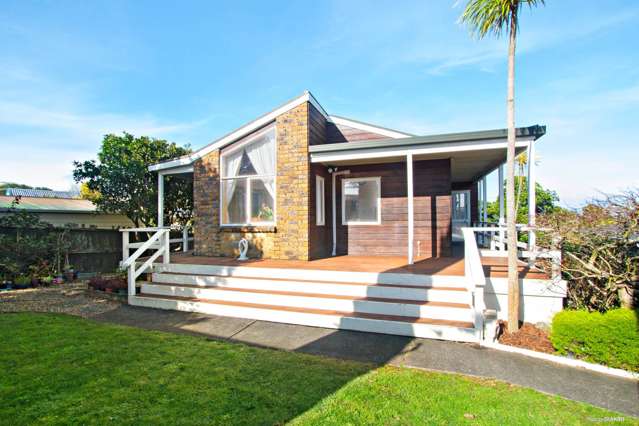 2/15 Ayr Road Pakuranga_1