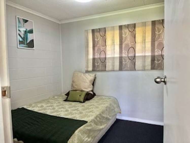 80 Millbrook Road (back house) Henderson_11