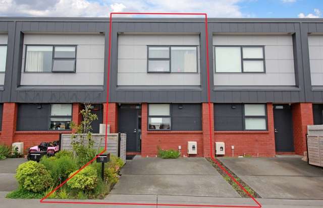 Stunning home in prime location ready to move in