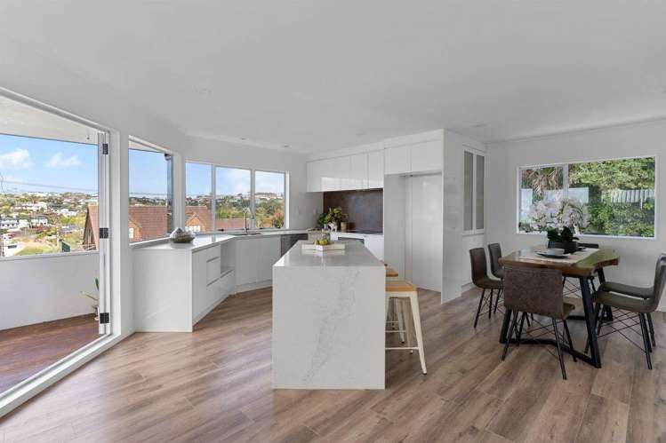 2/9 Colmar Road Mellons Bay_33