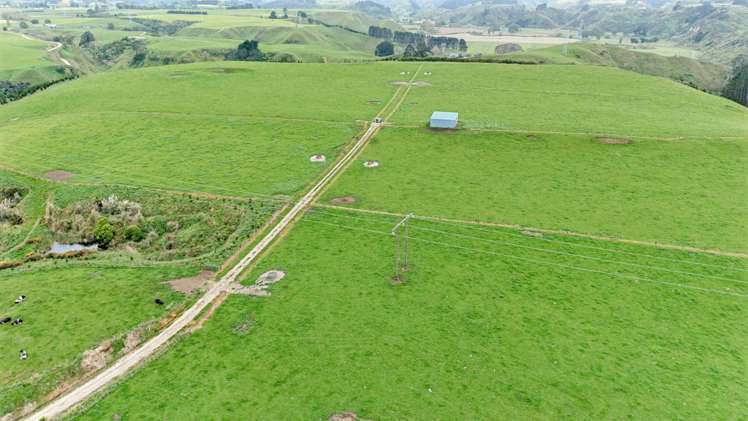 195 Ngutuwera Road Waitotara_13