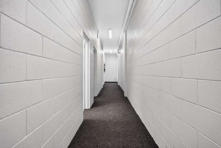 49 Town Centre Turangi_13