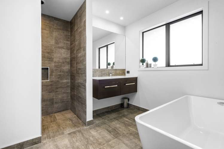 47 Alan Livingston Drive Cambridge_18