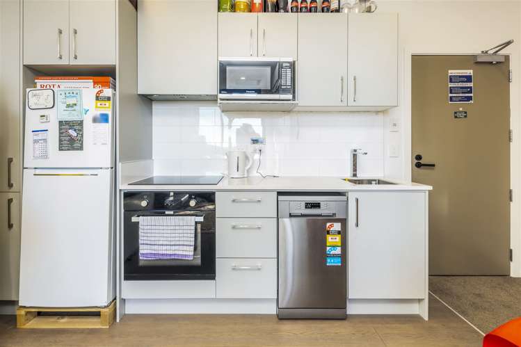 805/770a Great South Road Wiri_1