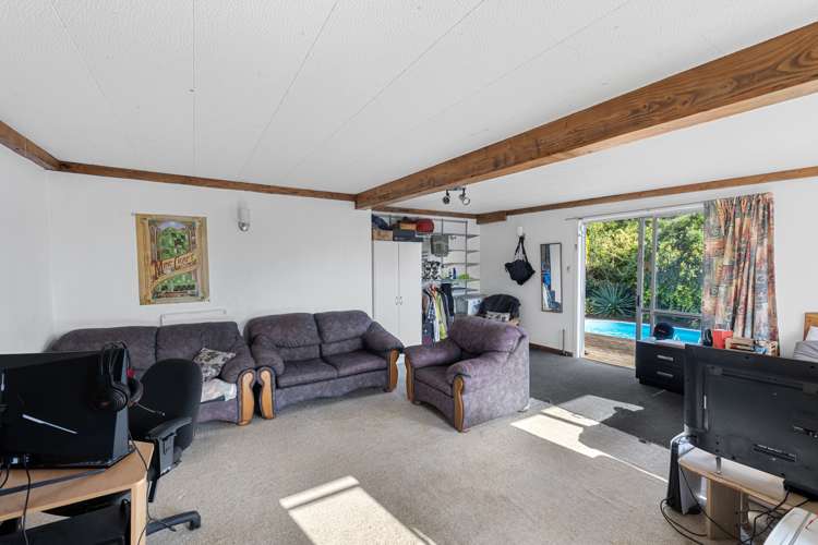 10 April Place Red Hill_10