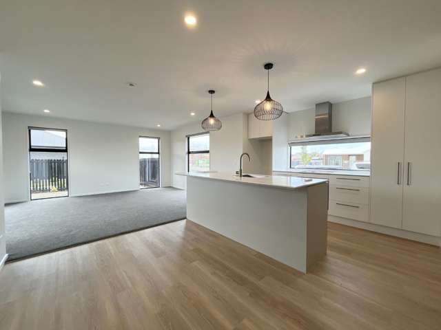 26 Harlequin Drive 11103_2