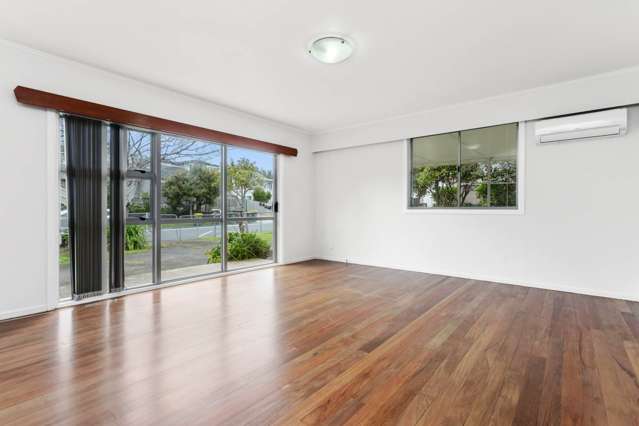 2/73 Vodanovich Road Te Atatu South_2