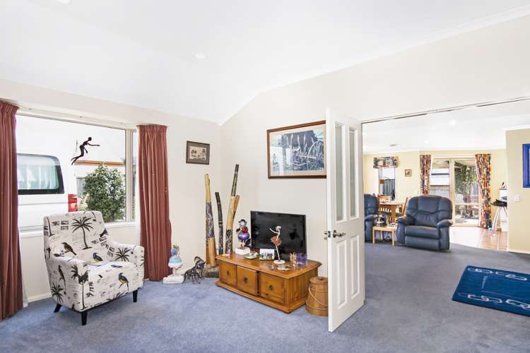 33 Otia Drive Richmond_9