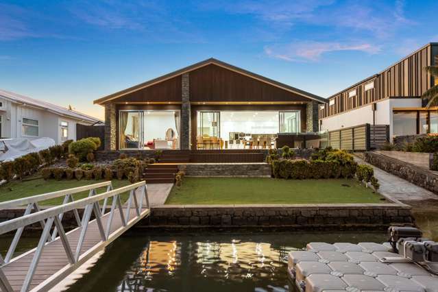 Living Large on the Waterways!