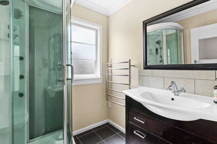 811 St Aubyn Street West_5