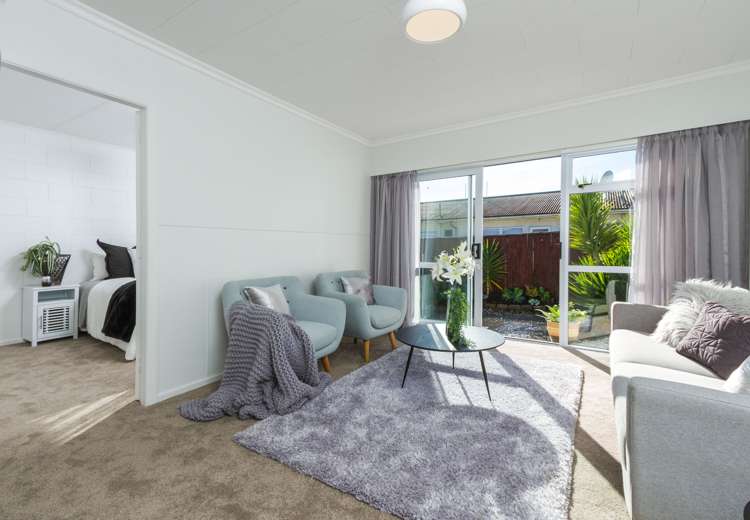 2/19 Fergusson Street Stoke_1