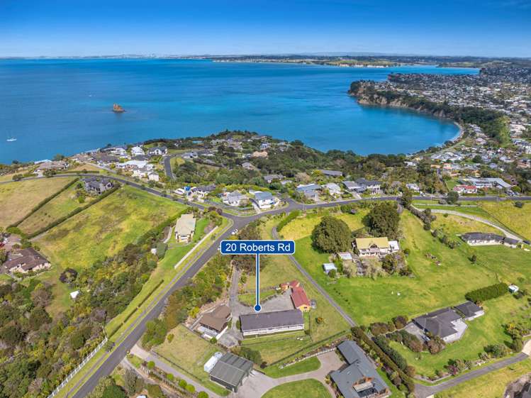20 Roberts Road Matakatia Bay_32