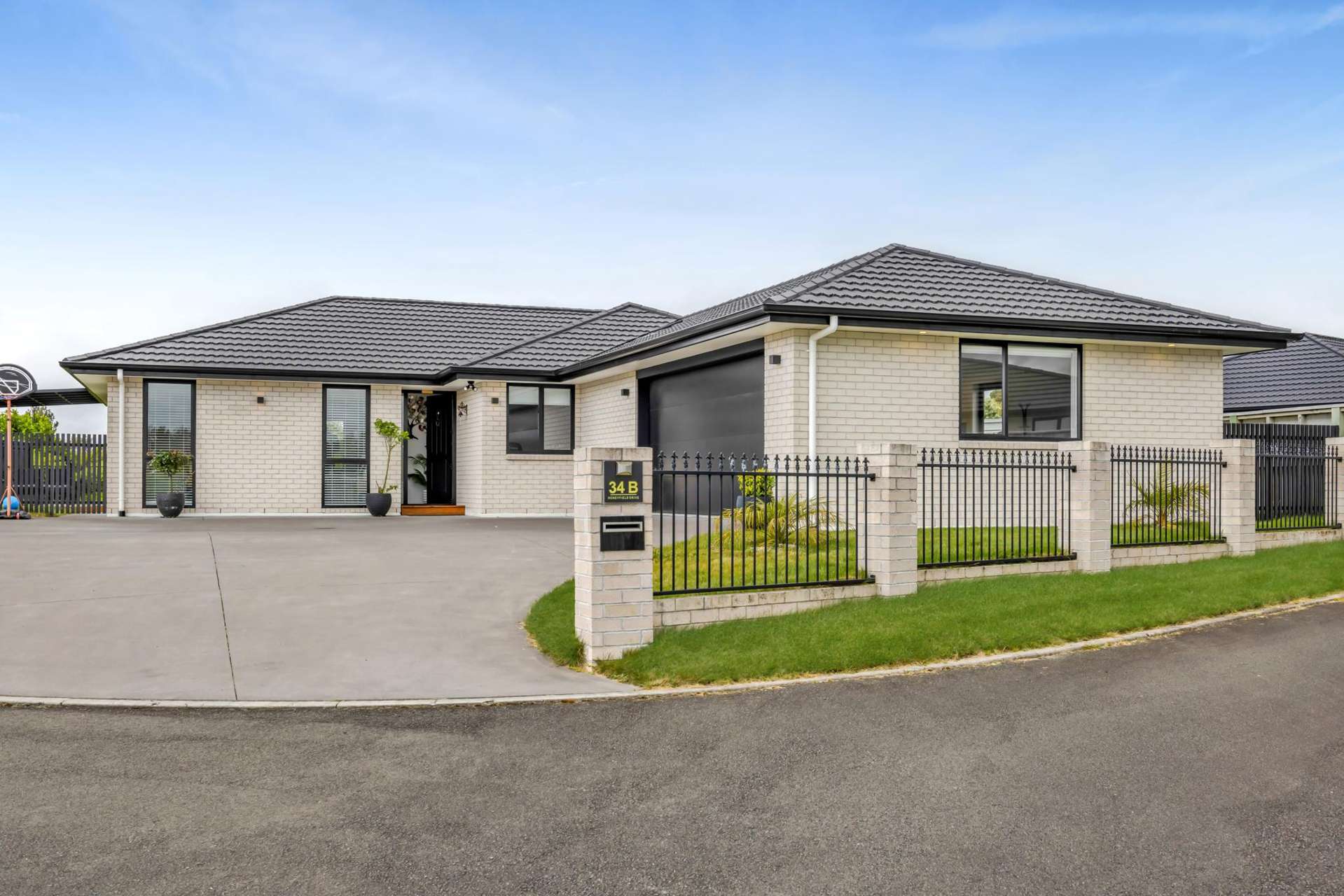 34B Honeyfield Drive Whalers Gate_0