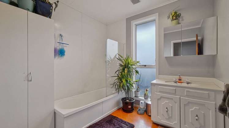 93 Pandora Avenue Westbrook_9