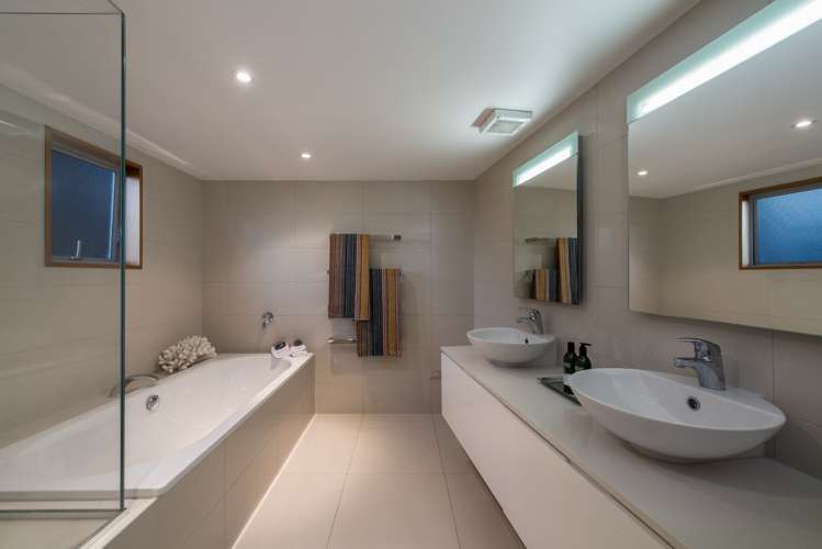 11 Clifton Road Browns Bay_17