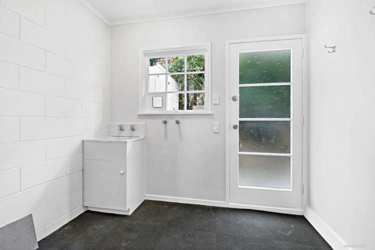 1/27 Raymond Terrace Northcote_13