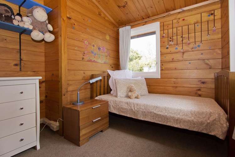 96 Owen Street Belmont_6