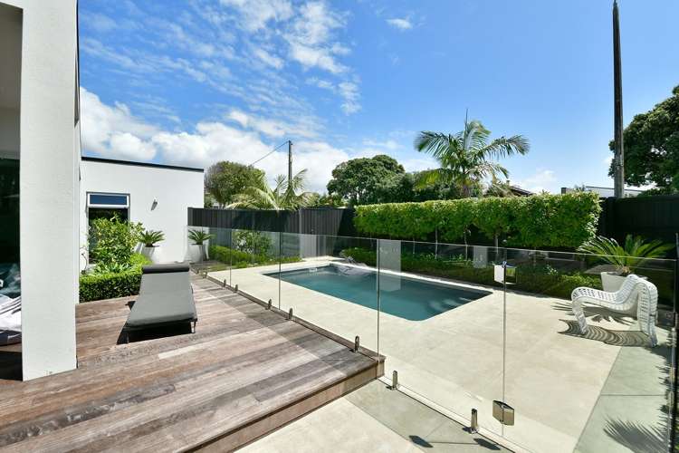 52 Walton Street Red Beach_30