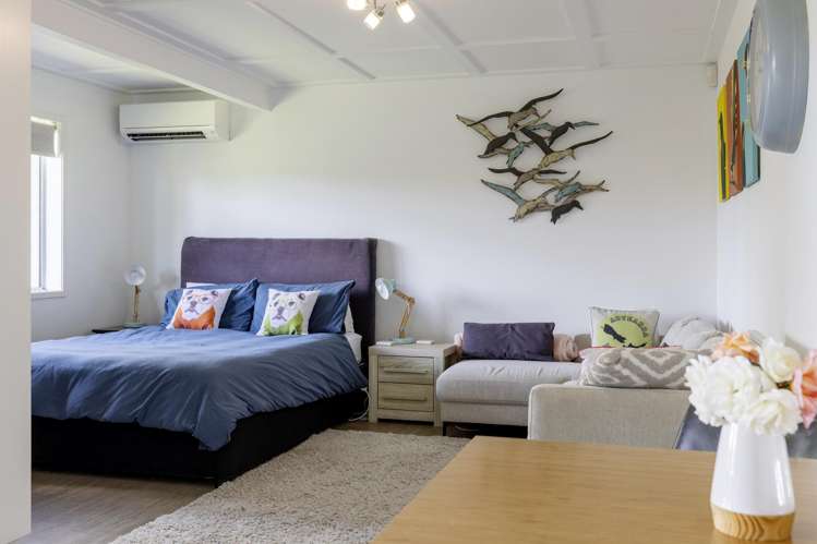 358 Lake Terrace Two Mile Bay_23