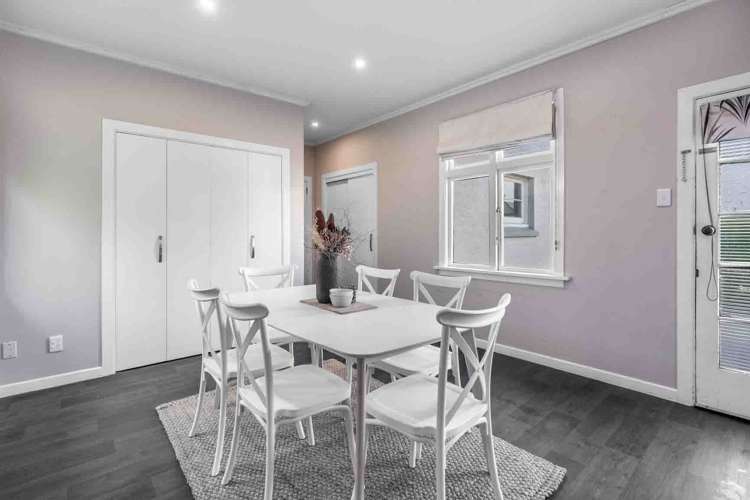 303 Crinan Street Georgetown_12