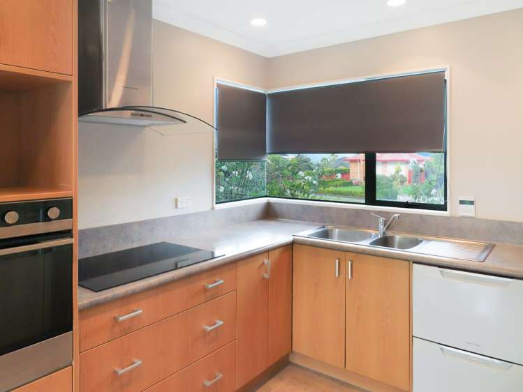 122 Redvers Drive Belmont_3