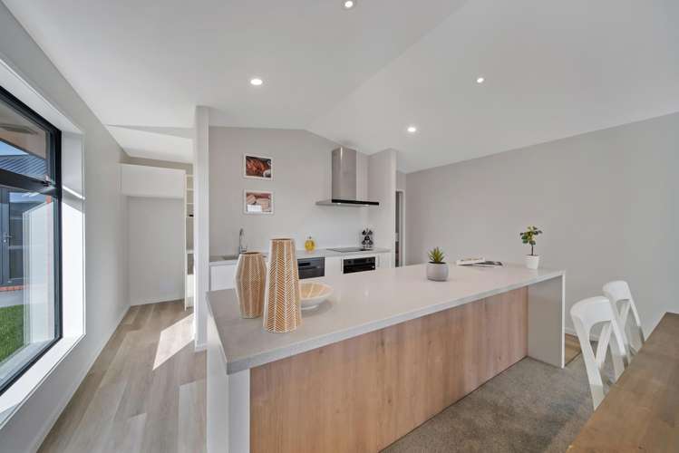 40 Lenborough Drive_5