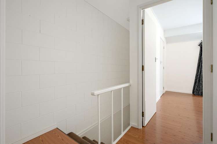 5/106 West Coast Road Glen Eden_10