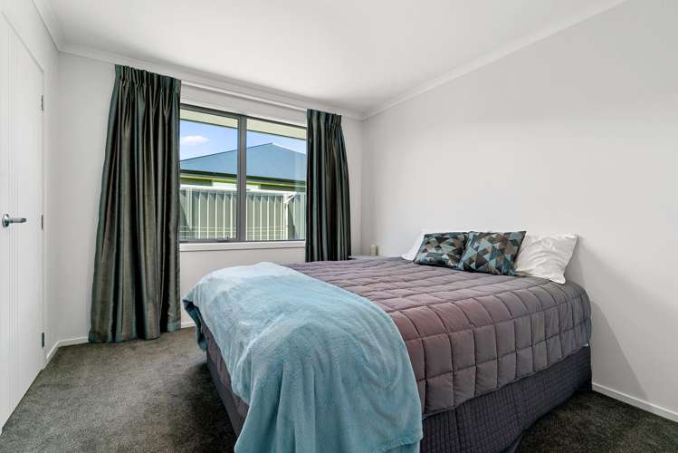 3 Magnetic Place Cromwell_16