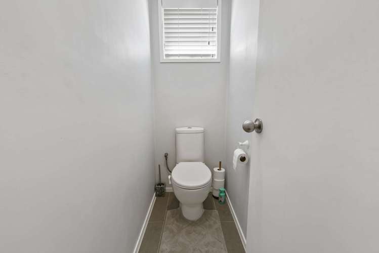 52 Redcrest Avenue Red Hill_12