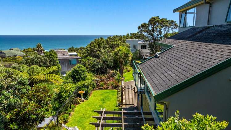 6 Berridge Road Muriwai Beach_4
