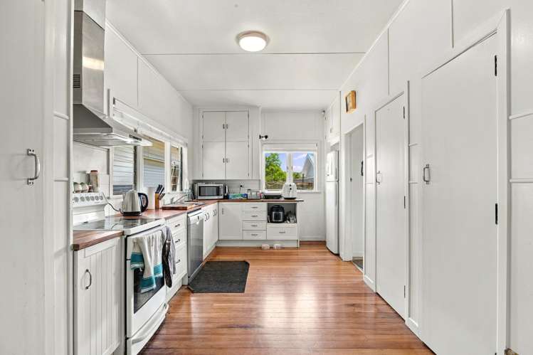 3B Hinekura Avenue Taupo_2