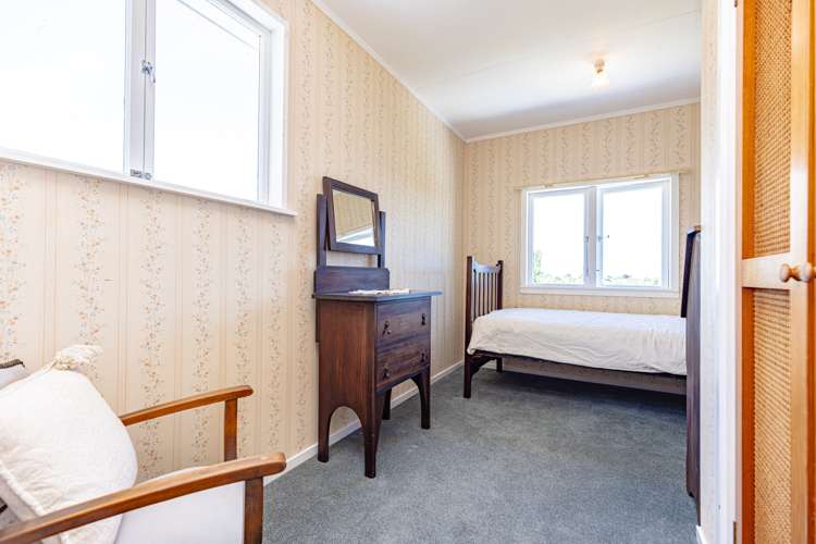 50 Shakespeare Road Bastia Hill_21