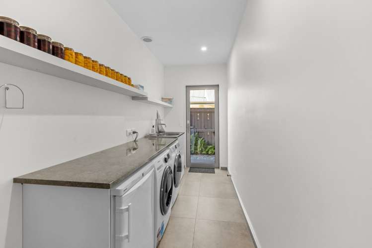 6 Hedge Close Halswell_24