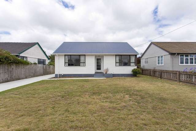 19 Avro Crescent Hornby_1