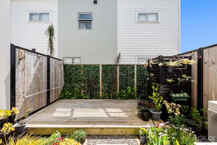 1115b High St Taita_11