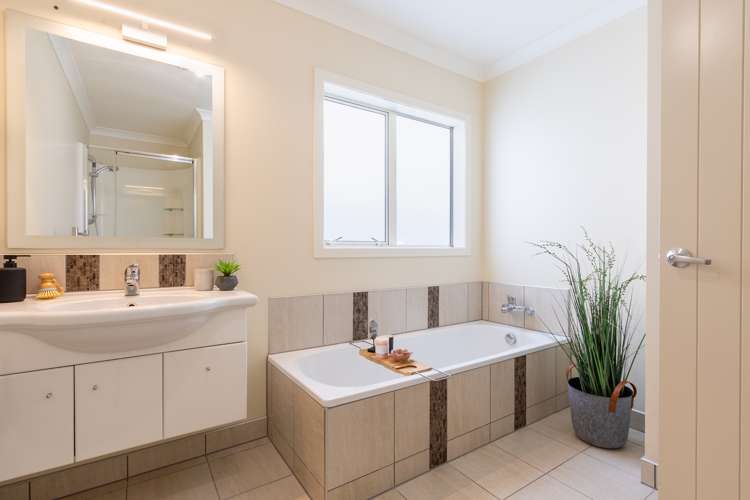 4 Fairway Oaks Drive Waikanae Beach_20