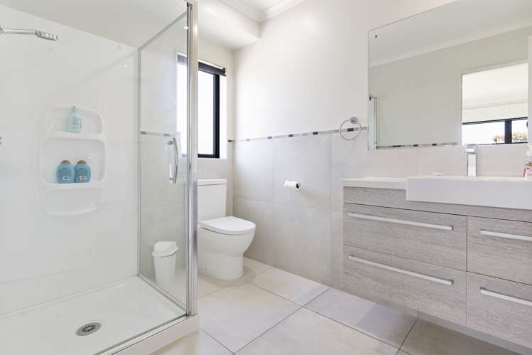 24 Scotsmoor Drive Wattle Downs_15