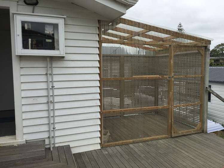 91 Beach Road Mellons Bay_13