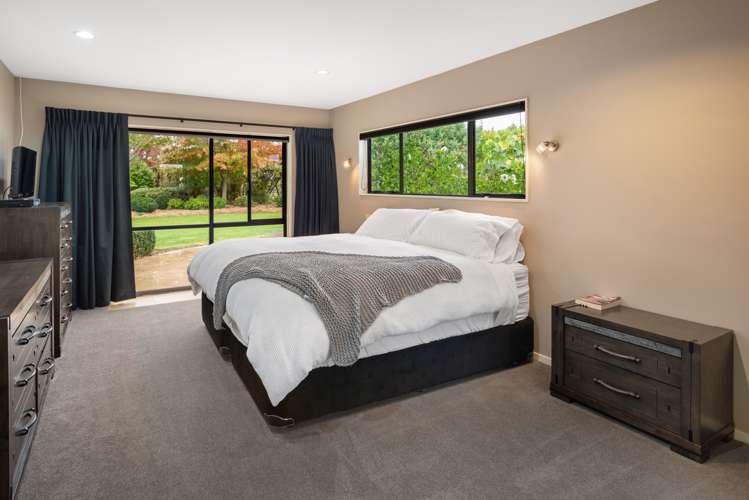 16 Bishell Lane Burleigh_8