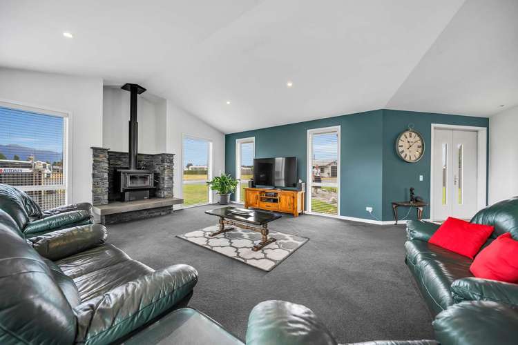 81 Orbell Crescent Te Anau_7