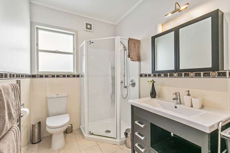 9 Ajax Street Narrow Neck_7