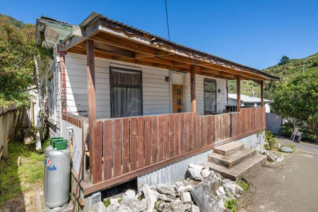 Affordable, Freehold & Full of Potential