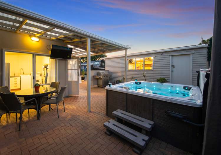 35 Muir Avenue Mangere Bridge_16