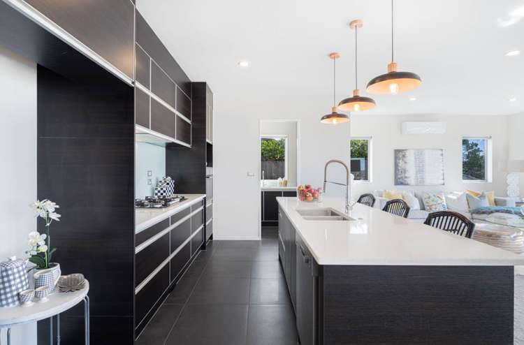 14 Ruth Craig Place Stanmore Bay_10