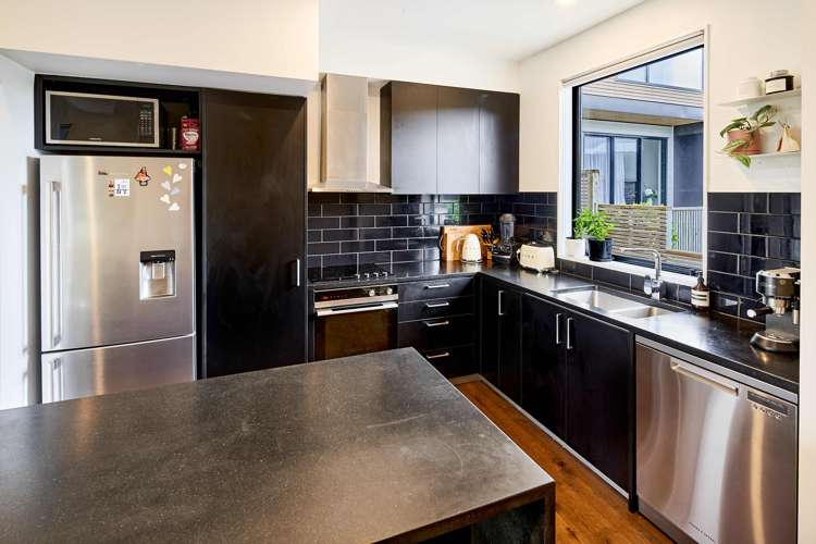 8/38 Bankot Crescent Ngaio_5