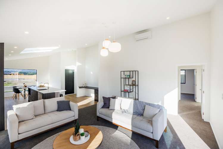 75 Atlantic Drive Fitzherbert_11