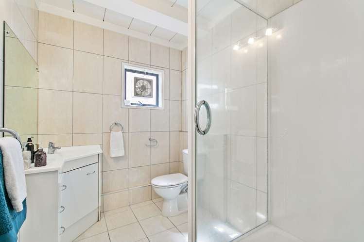 69 Rosecamp Road Beach Haven_15