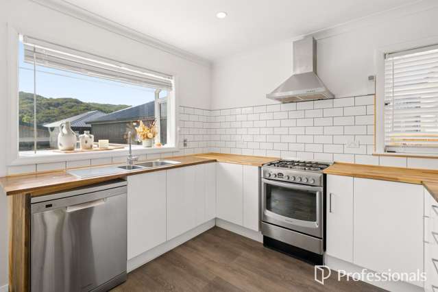 13 Main Road Wainuiomata_1