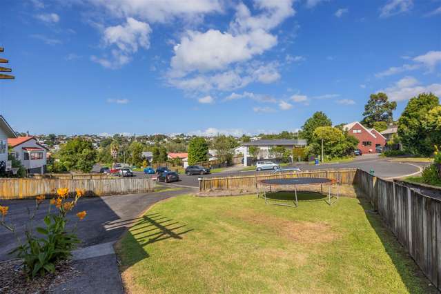 1/11 Atlantis Place Totara Vale_4