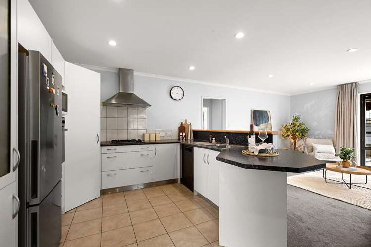 72 Wiltshire Drive Huntington_2